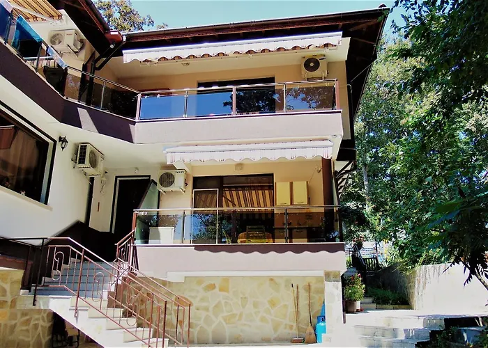 Gorski Kat 3* كيتن