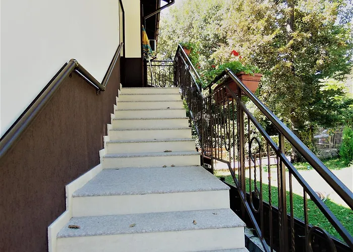 Gorski Kat 3* كيتن